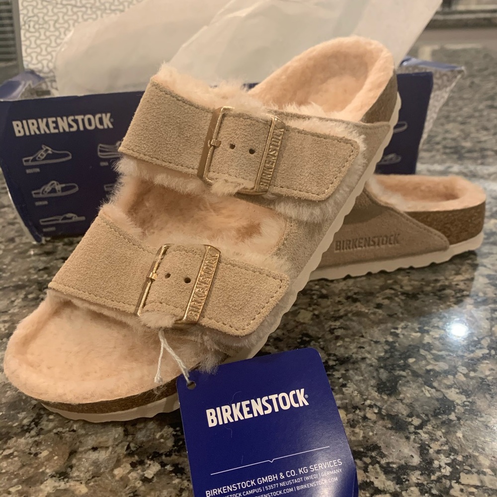 NWT Birkenstock’s with fuzzy footbed